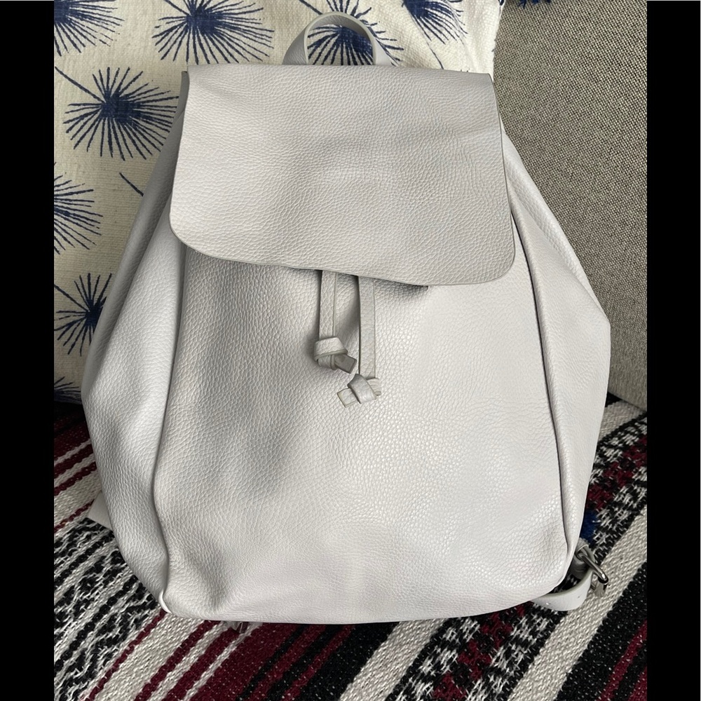🔥ZARA Pebble Ostrich Leather Back Pack Bag NWOT🔥